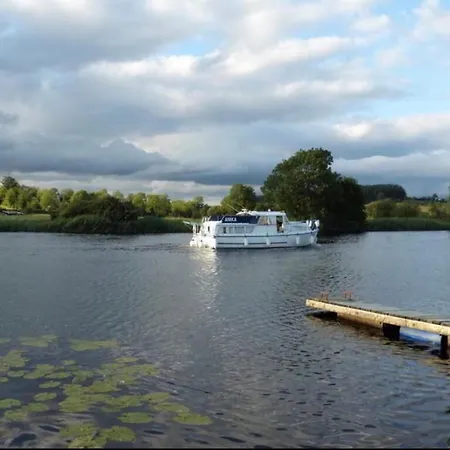 Waterside Sanctuary Feriehus