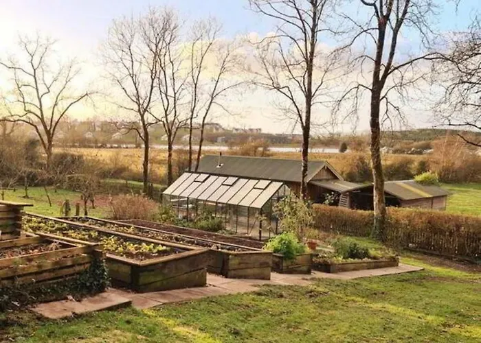 Semesterbostad Waterside Sanctuary