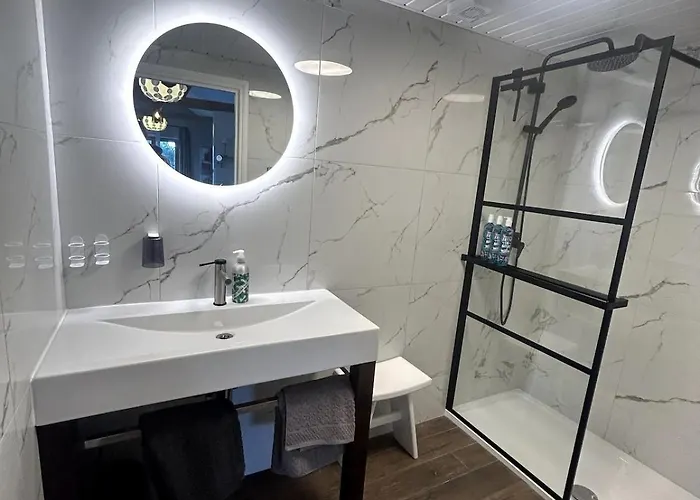 Semesterbostad Waterside Sanctuary *